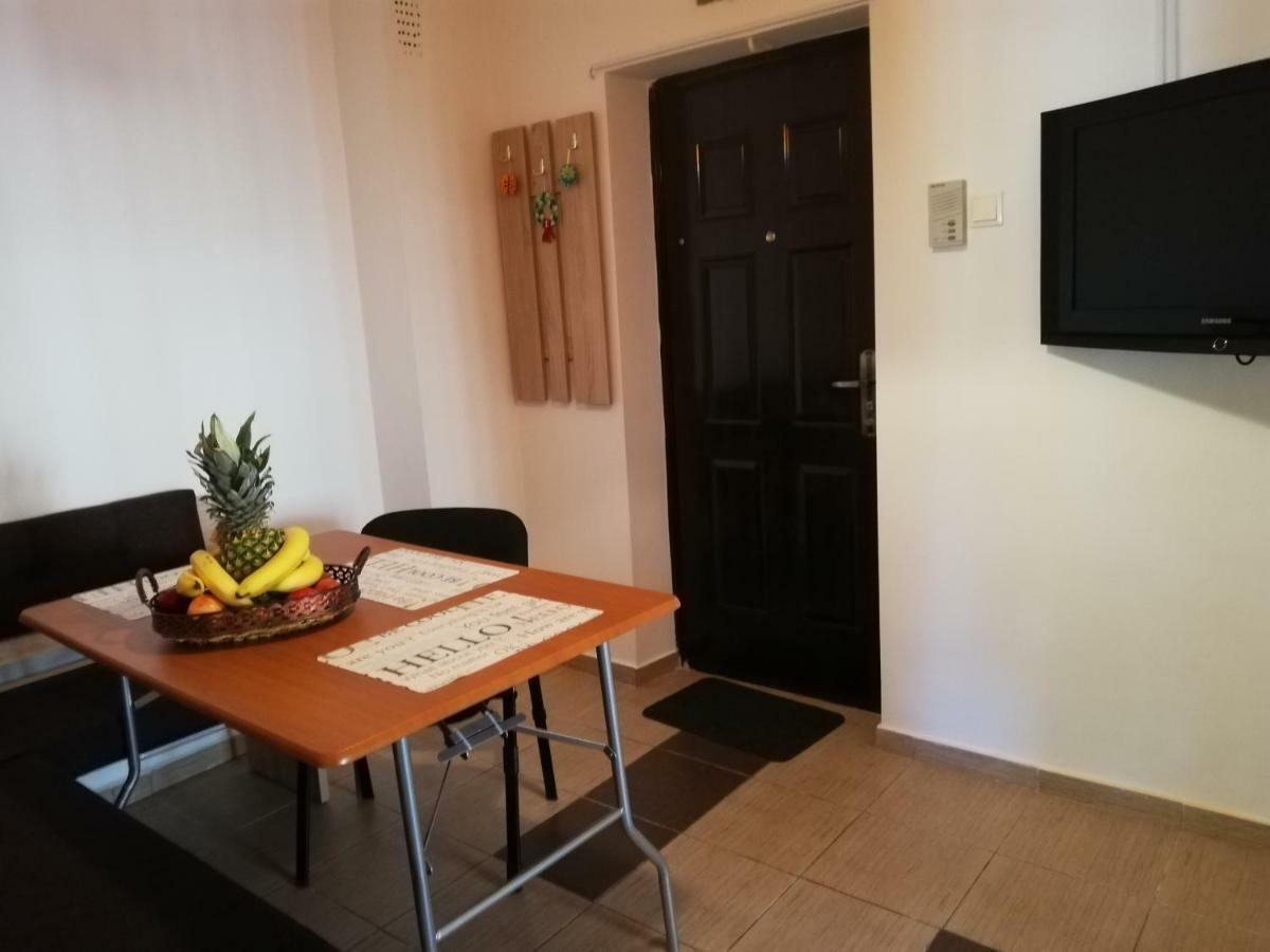 Central Appartment St'S Martin Church Braşov Exterior foto