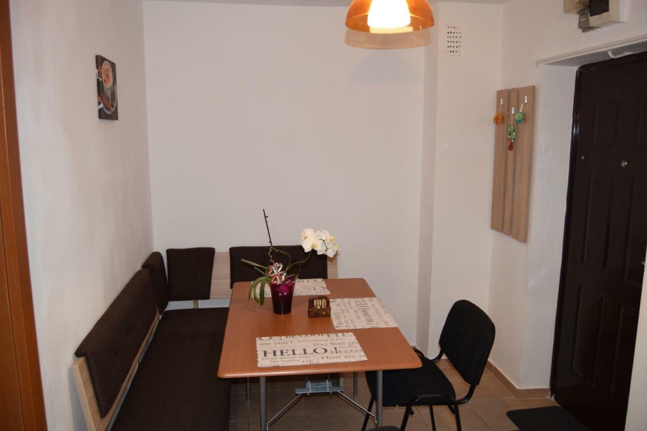 Central Appartment St'S Martin Church Braşov Exterior foto